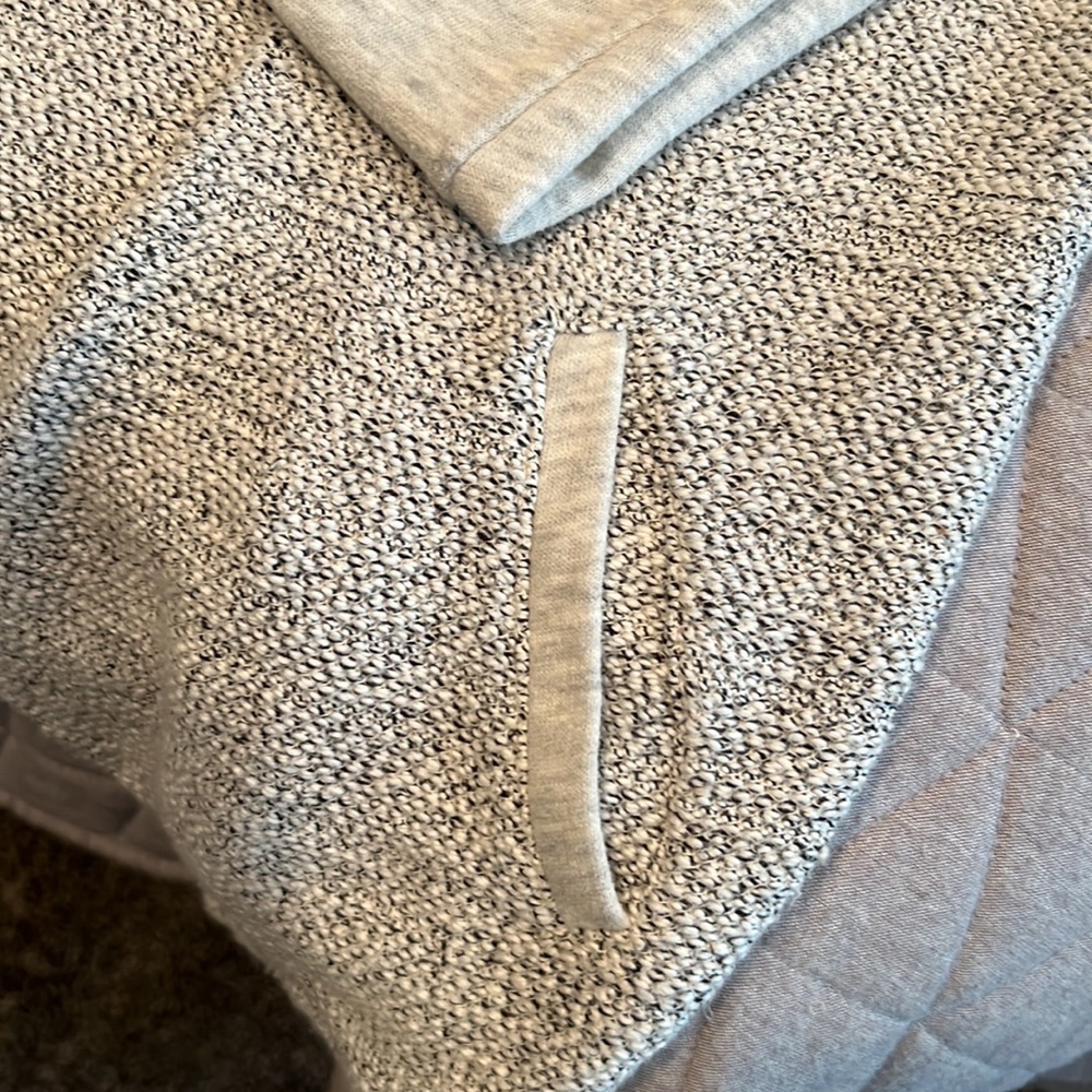 Loft, open sweatshirt, style jacket with pockets, cream, and gray size large - Picture 4 of 5